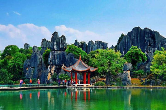 Explore Yunnan (Kunming, Dali, Lijiang, Tiger Leaping Gorge, Shangri-La)