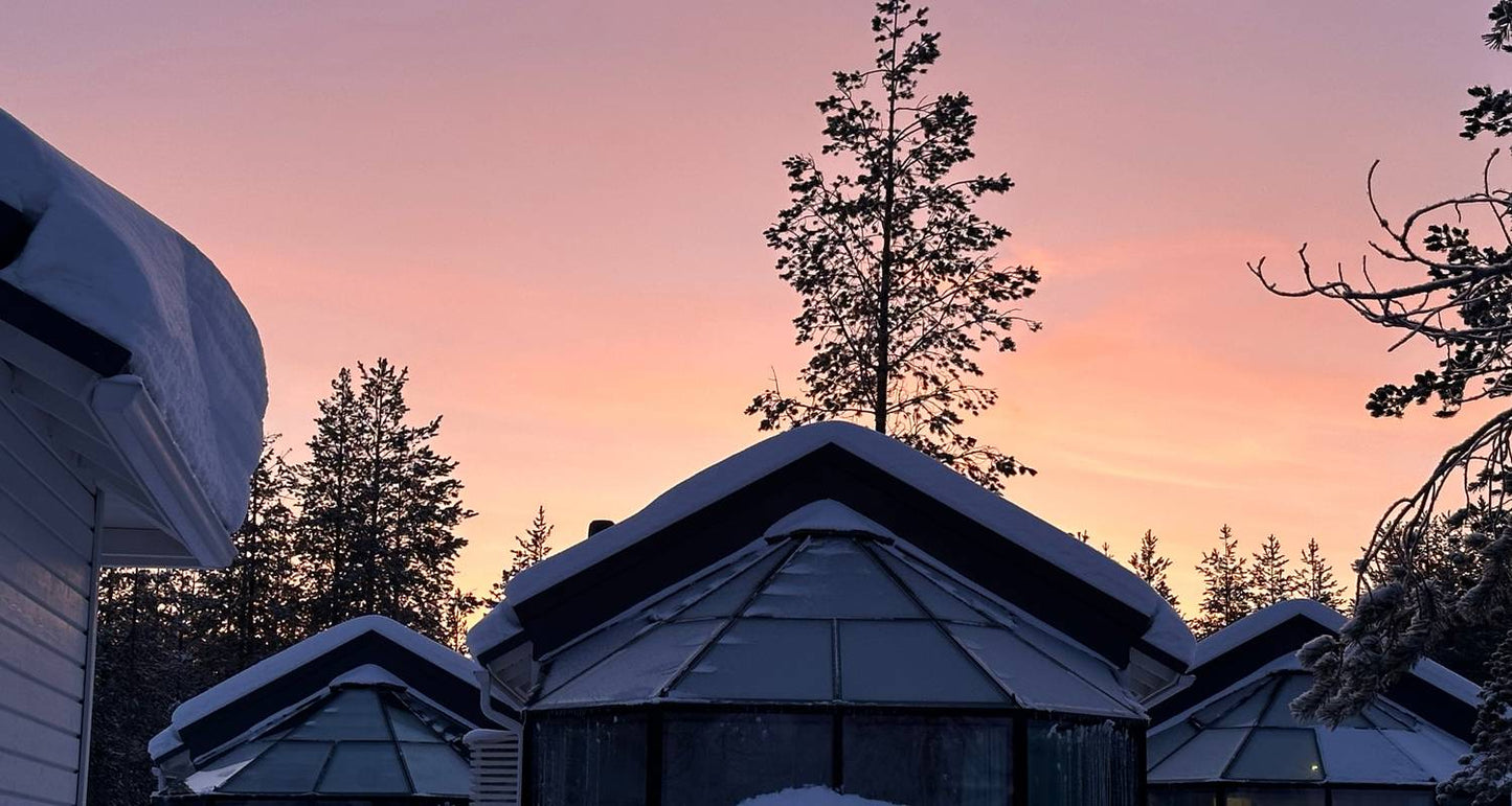 Aurora Borealis & Glass Igloo
