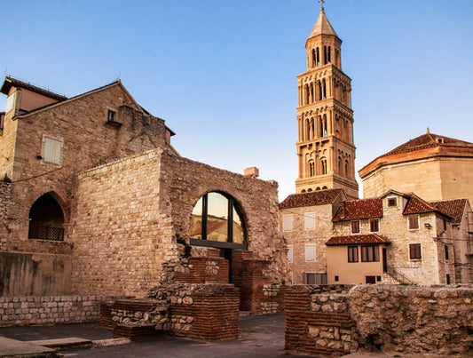 Croatia: Explore and Escape