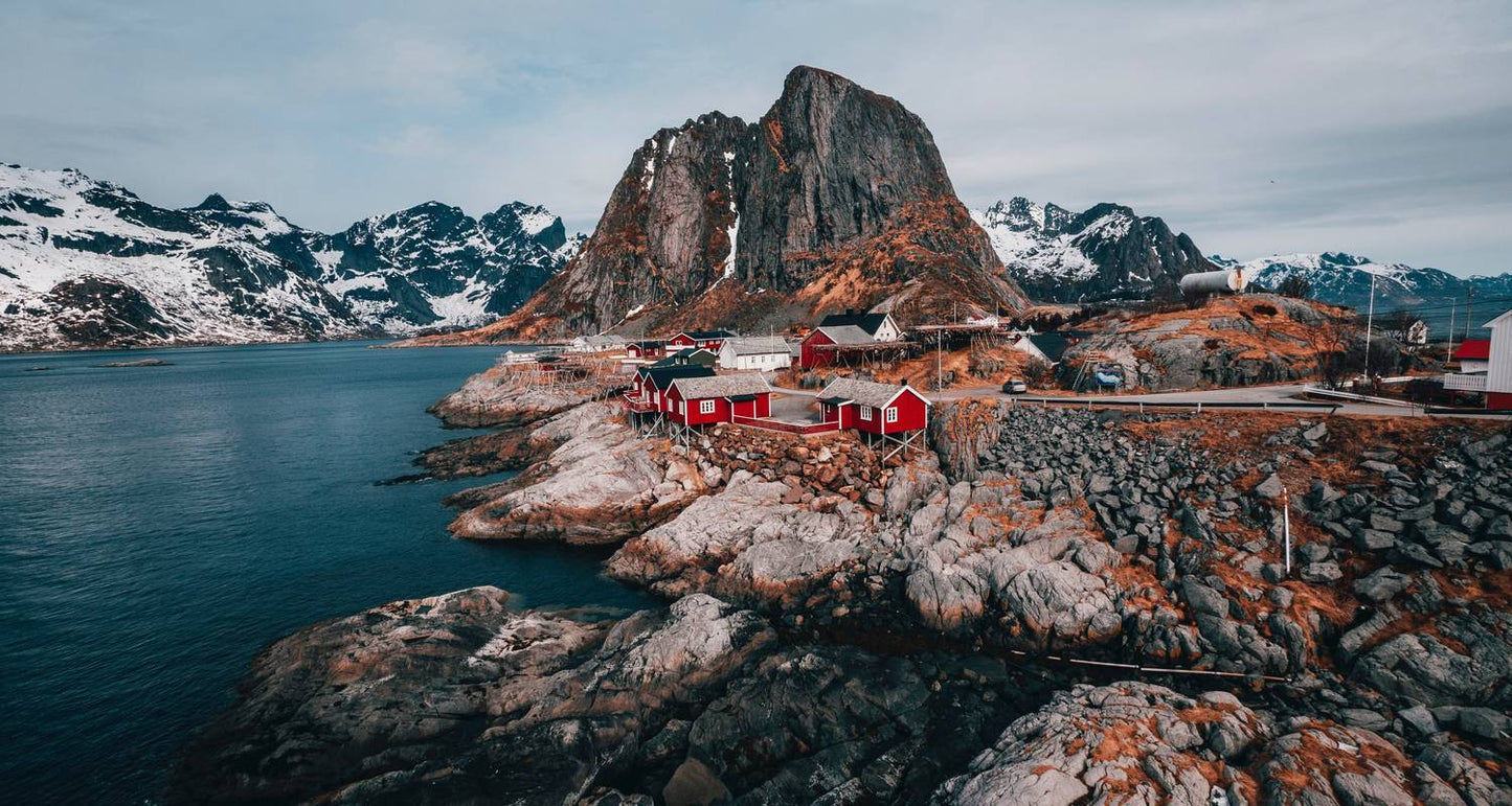 Finland Highlights & Arctic Adventure with Northern Lights & Glass Igloo