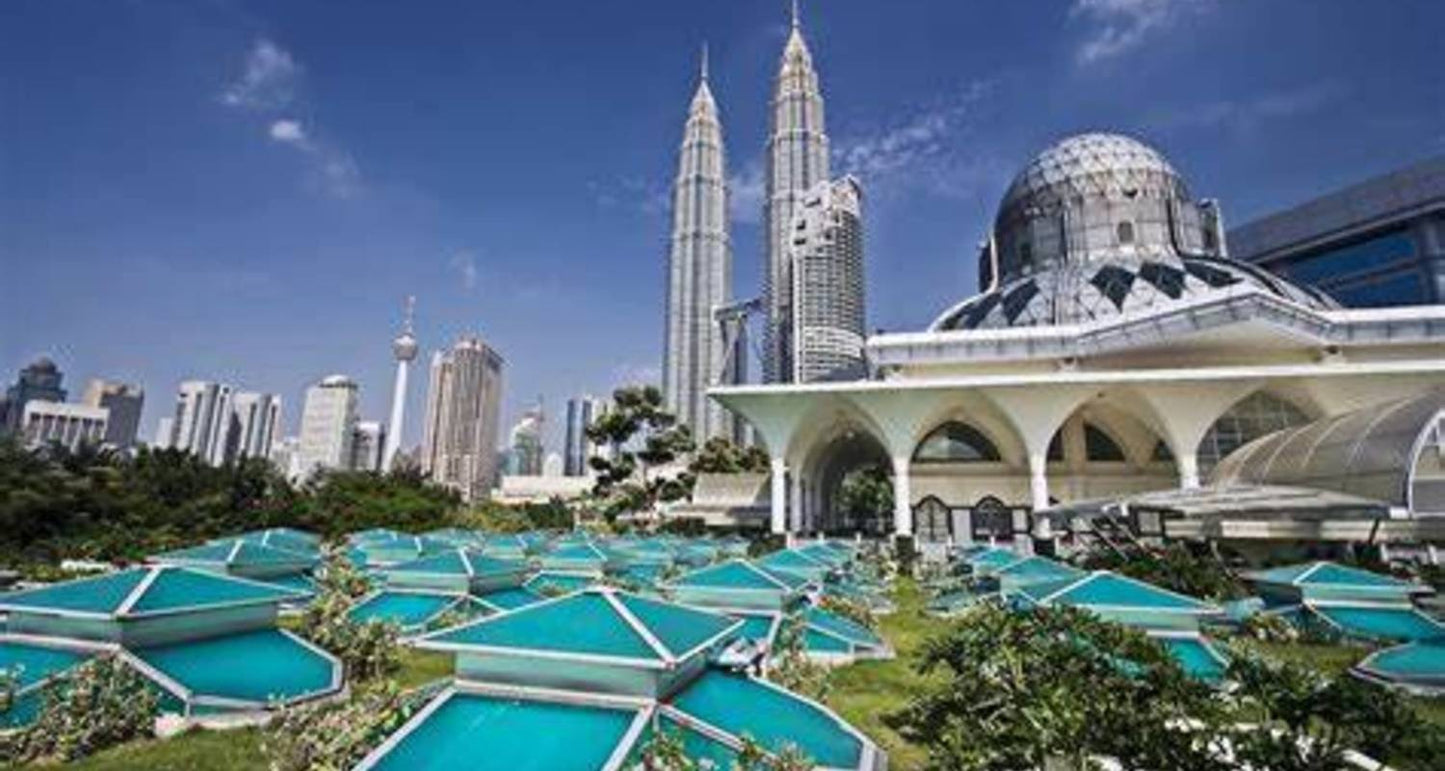 From Towers to Tranquility: A Malaysian Luxury Escape