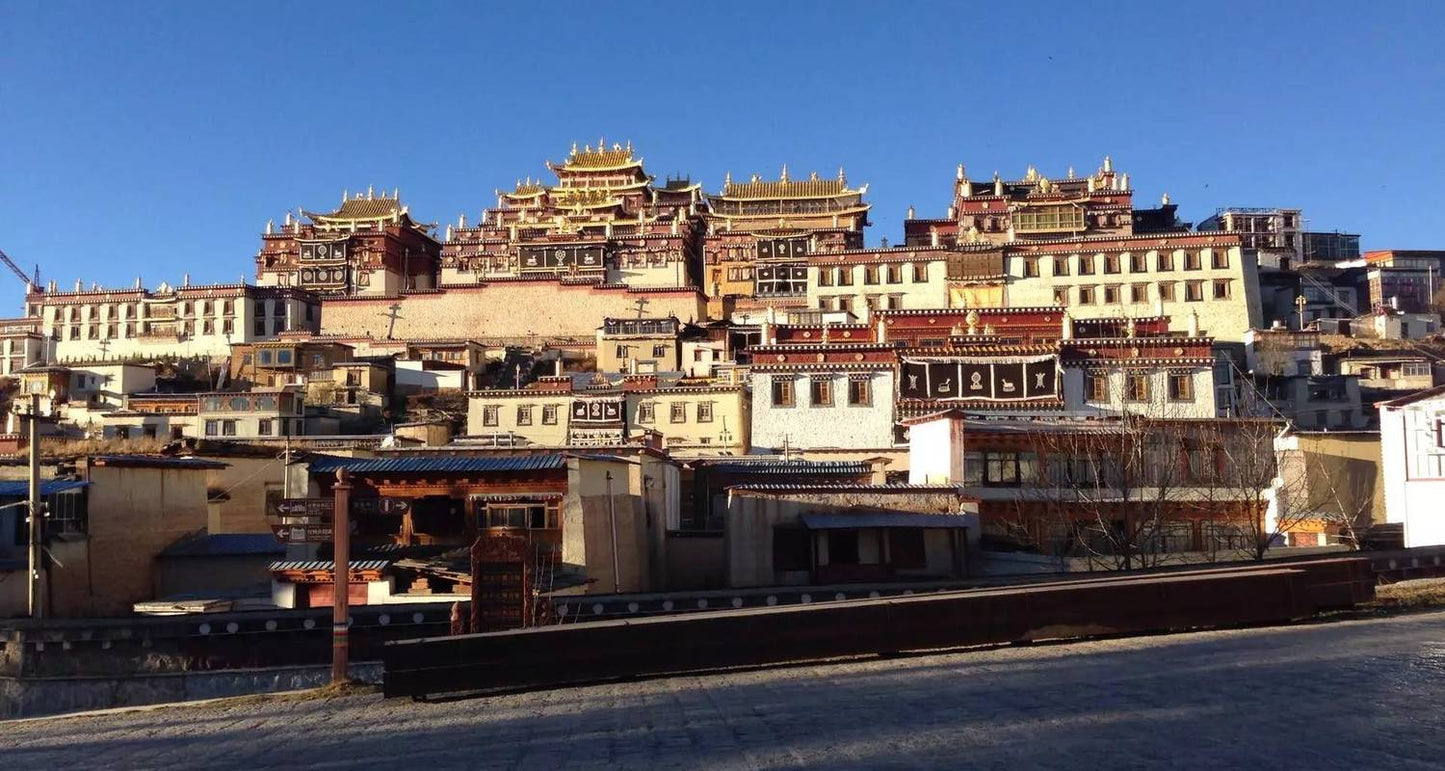 Explore Yunnan (Kunming, Dali, Lijiang, Tiger Leaping Gorge, Shangri-La)