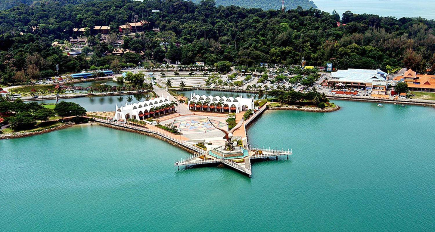 From Towers to Tranquility: A Malaysian Luxury Escape