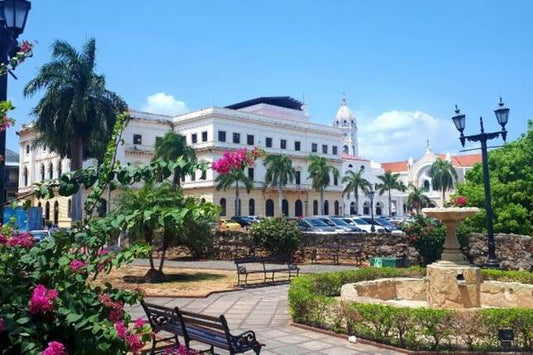 9 Days Across Panama: Culture, Mountains & Caribbean Paradise