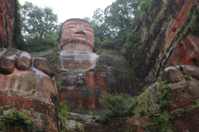 Sichuan Discovery 10D: Chengdu, Panda Base, Jiuzhaigou, Jianmen, Langzhong, Leshan, Mt Emei