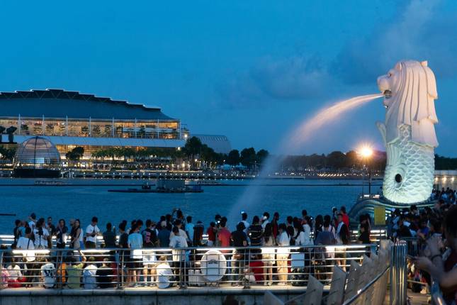 City Lights to Island Vibes: Singapore, Bali & Gili Escape