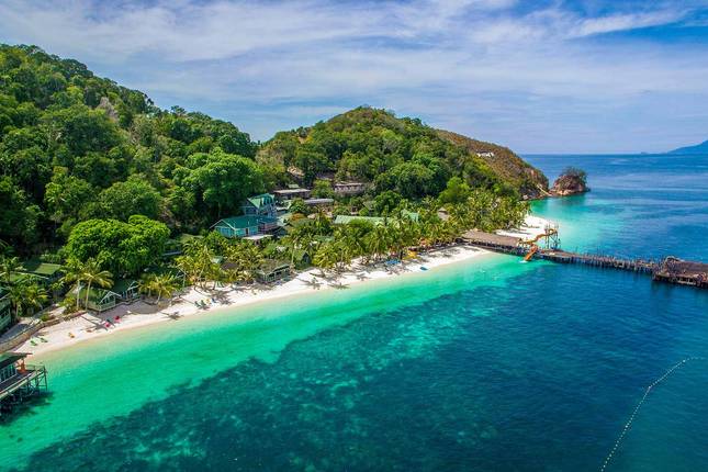 From Towers to Tranquility: A Malaysian Luxury Escape