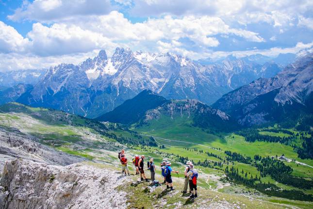 Classic Dolomites Hikes - Premium Adventure