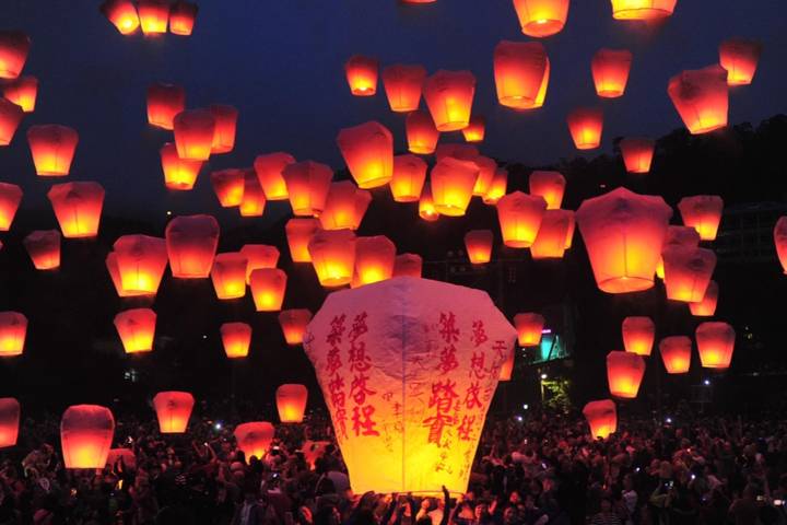 10 Days Taiwan Island Discovery(private guide and driver）Family Tour Customizable